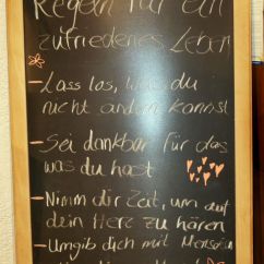 08_07 6 Lebensweisheiten im Eingangsbereich.JPG