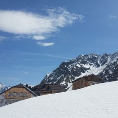 Kurzer Gegenanstieg zur Hütte